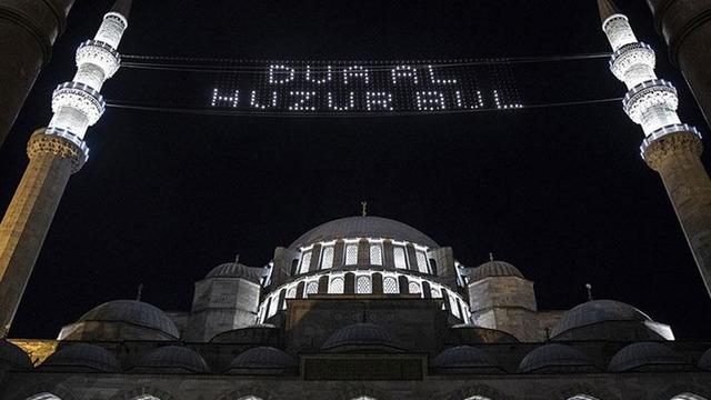 2025 Kadir Gecesi mesajları: Kadir Gecesinde sevdiklerinize göndermeniz için en güzel, kısa, dualı kandil mesajları...