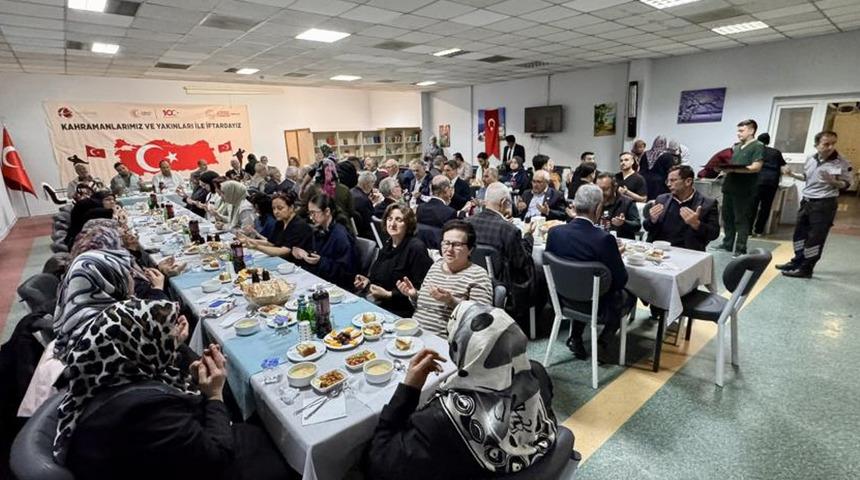 Gaziler ve eşlerinin katılımıyla iftarda bir araya gelindi
