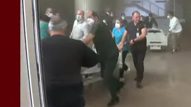 SON DAKİKA: Akdeniz Üniversitesi Hastanesi'nin acil servisinde yangın! Hastalar apar topar çıkarıldı