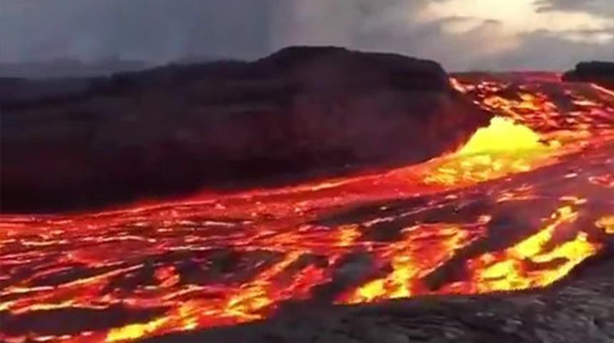 Hawaii'de bulunan Kilauea Yanardağı korku saçıyor... Lav püskürtmeye devam ediyor! 