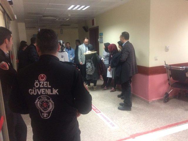 Bayburt’ta okul servisi ile otomobil çarpıştı: 16 yaralı