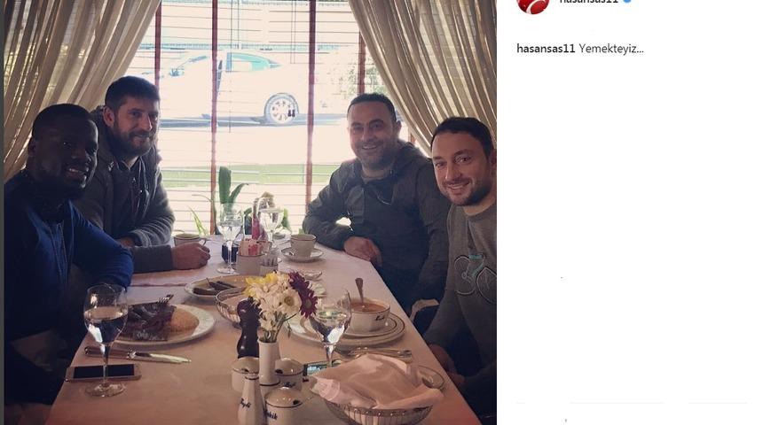 Emanuel Eboue İstanbul'a geldi (YENİDEN)