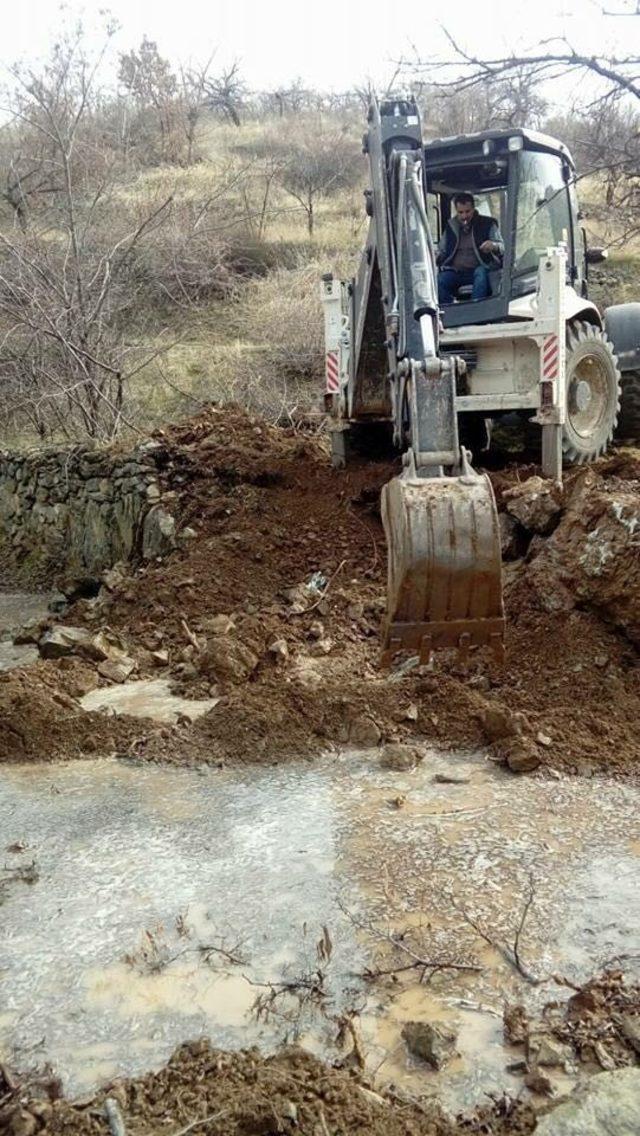 Kale’deki yol çalışmaları devam ediyor