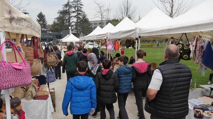 Sanat sokağı ‘sıfır atık’ teması ile açıldı