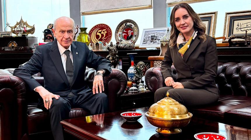 Devlet Bahçeli, Nazlı Çelik ve Didem Arslan Yılmaz ile telefonda görüştü! "Önümüzdeki günlerde mesaisine başlayacağını iletti"
