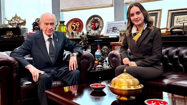 Devlet Bahçeli, Nazlı Çelik ve Didem Arslan Yılmaz ile telefonda görüştü! Önümüzdeki günlerde mesaisine başlayacağını iletti