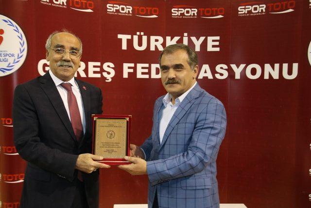 Büyükşehir güreş takımı final müsabakalarına katılacak