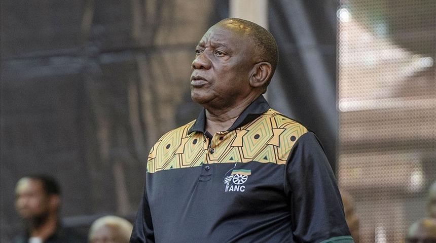 Güney Afrika Cumhurbaşkanı Ramaphosa, ülkesinde beyazların zulüm gördüğü iddialarını yalanladı