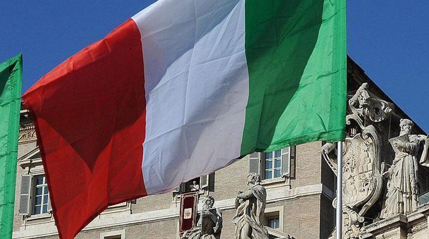 İtalya'da geri manevra yapan otobüs nehre düştü: 1 kişi hayatını kaybetti