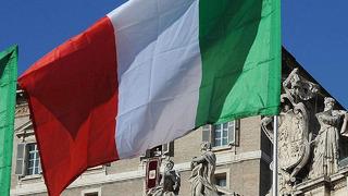 İtalya'da geri manevra yapan otobüs nehre düştü: 1 kişi hayatını kaybetti