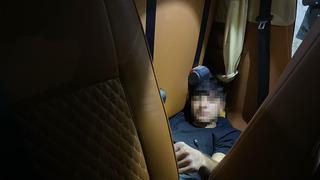 Osmaniye'de minibüsün koltukları arasına gizlenmiş düzensiz göçmen yakalandı