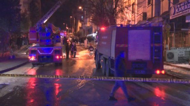 Ankara'da 6 katlı bir apartmanın teras katında yangın çıktı