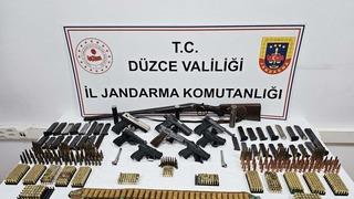 Yer: Düzce... Arı kovanlarına kaçak silah gizlemişler!