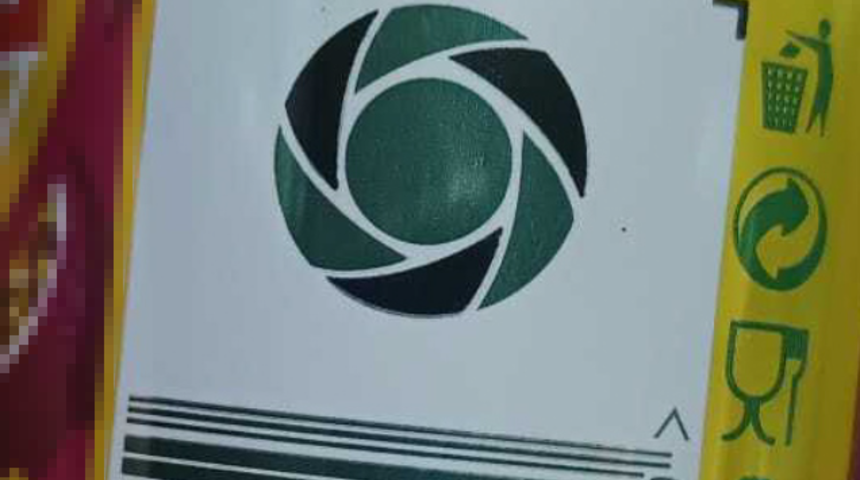 Şişelerin üzerinde bulunan siyah ve yeşil renkli yuvarlak logo nedir, ne anlama gelir?