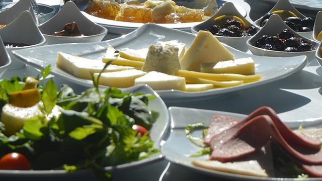 'Bugün iftara ne pişirsem?' diyenlere geleneksel, pratik ve lezzetli tarifler! Ramazan'ın 27. günü iftar menüsü