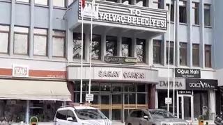 Valilik duyurdu! O belediye başkanın arabasında arama yapıldı