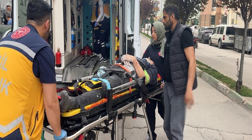 İnşaatta çöken iskeleden düşen işçinin bacağı kırıldı