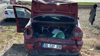 Kırıkkale’de iki otomobil çarpıştı: 3 yaralı