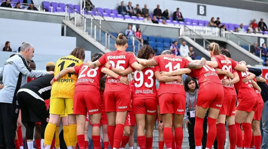 Böyle skor kırk yılda bir olur! İlk yarı 10 ikinci yarı 9 gol attılar... Maçı 19-0 kazandılar