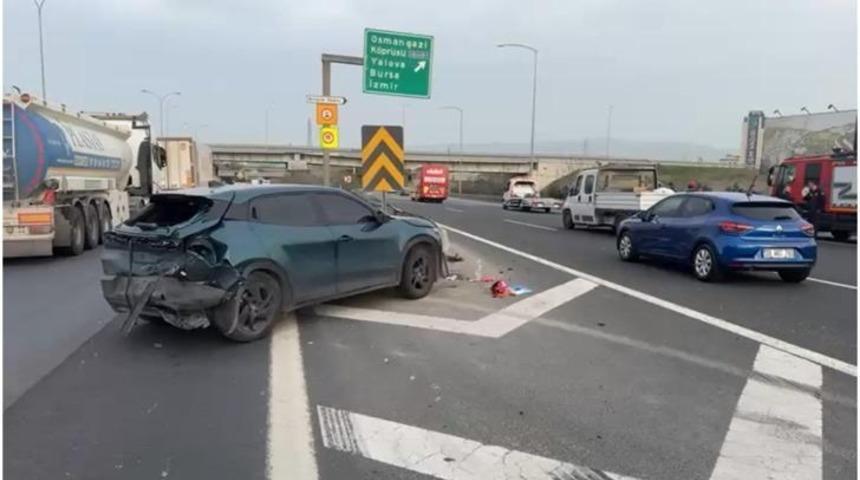 Kocaeli - Osmangazi K&ouml;pr&uuml;s&uuml; yolunda 2 cip &ccedil;arpıştı: 1 yaralı