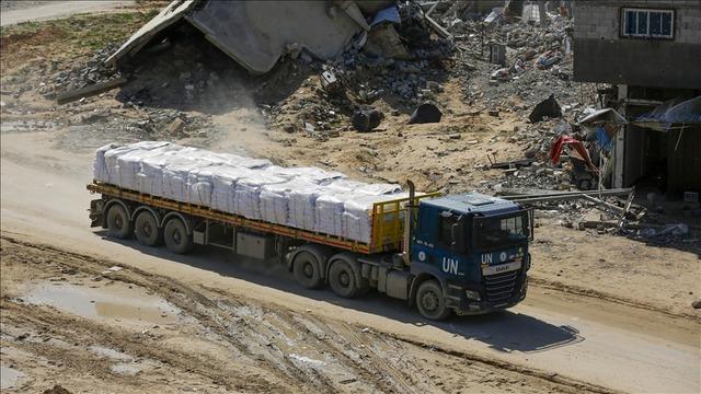 UNRWA: Gazze'ye üç haftadan uzun bir süredir insani yardım girmedi