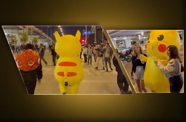 Eylemci Pikachu yine meydanlarda... Bu kez polisle poz verdi! 