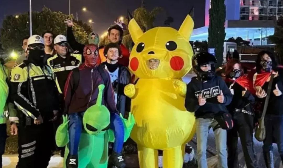 Ekmek Teknesi ile tanınan Hasan Kaçan eylemci Pikachu ya sinirlendi: Bunların tamamı özel çalışılmış ajans işidir 1