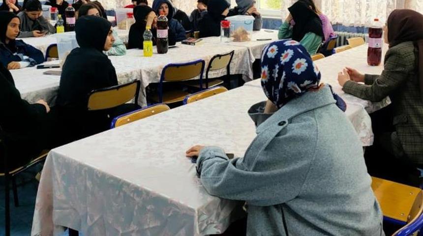 Bayburt’ta kadın hakları ve hukuku konulu söyleşi yapıldı