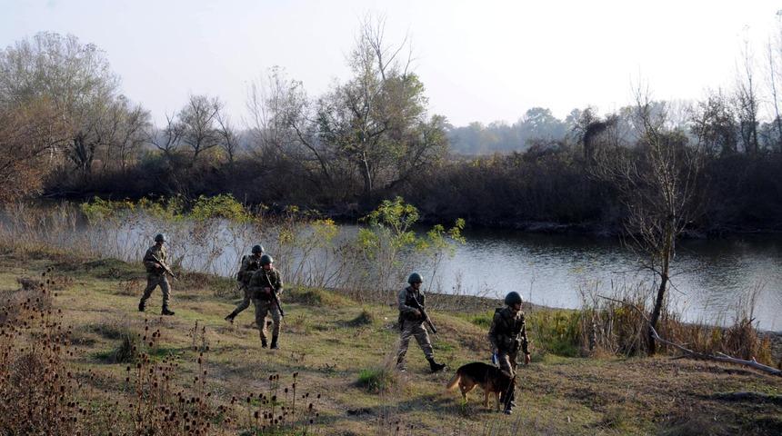 Yunanistan'a kaçmaya çalışan 5 terör şüphelisi yakalandı