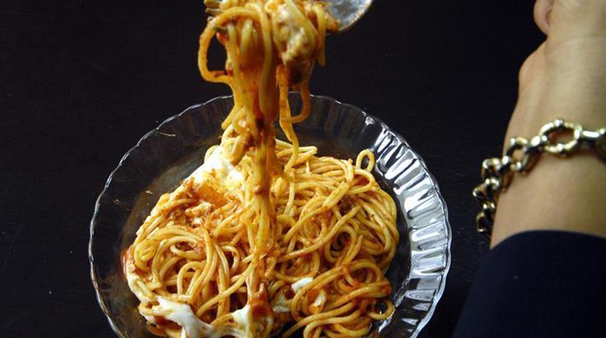 Yediği makarna ölümüne yol açtı! Oluşan bakterinin sebebi ortaya çıktı...