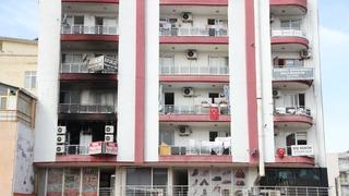 Antalya'da 5 katlı apartmanda yangın! 3 kişi dumandan etkilendi
