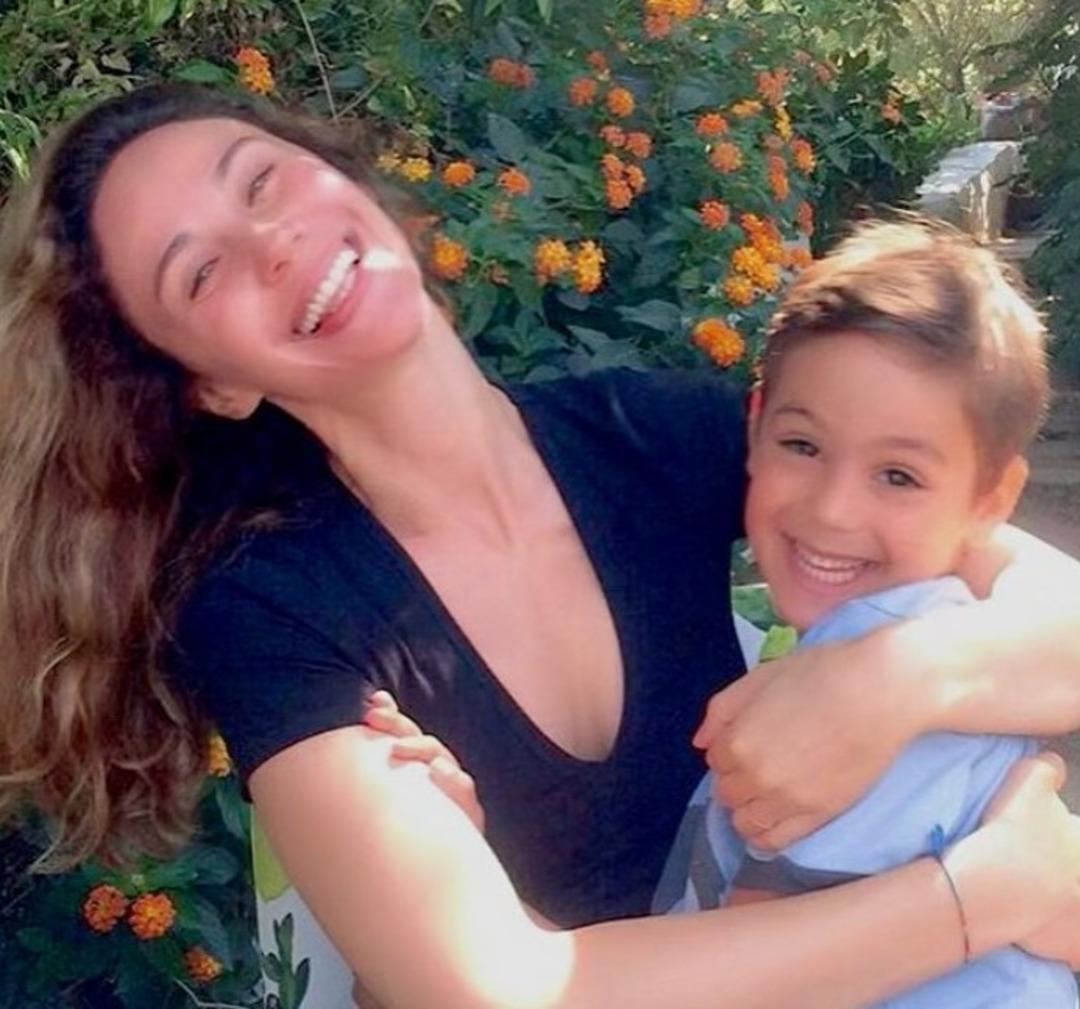 Real Madrid e transfer olmuştu! Demet Şener oğlu Ömer Kutluay ı paylaştı!   Babasının kopyası   3