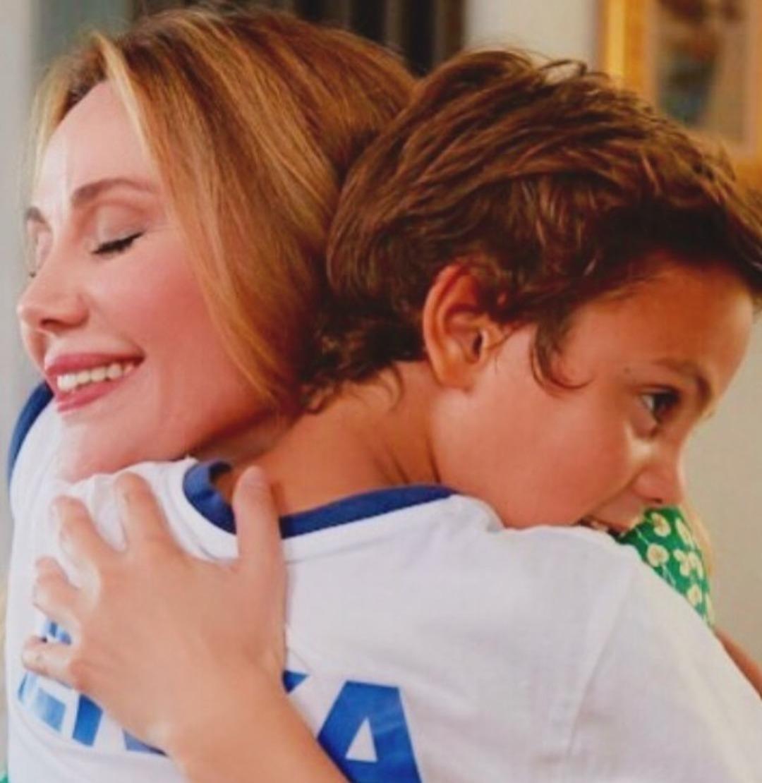 Real Madrid e transfer olmuştu! Demet Şener oğlu Ömer Kutluay ı paylaştı!   Babasının kopyası   2