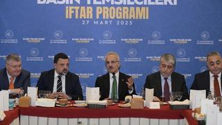 SON DAKİKA | Sosyal medyaya yaş sınırı mı geliyor? Bakan Uraloğlu: 13 yaş altına yasak olsun!