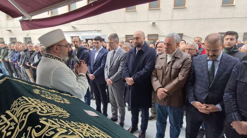 İstanbul'da eski eşi tarafından öldürülen Damla Bakiler ve annesi toprağa verildi