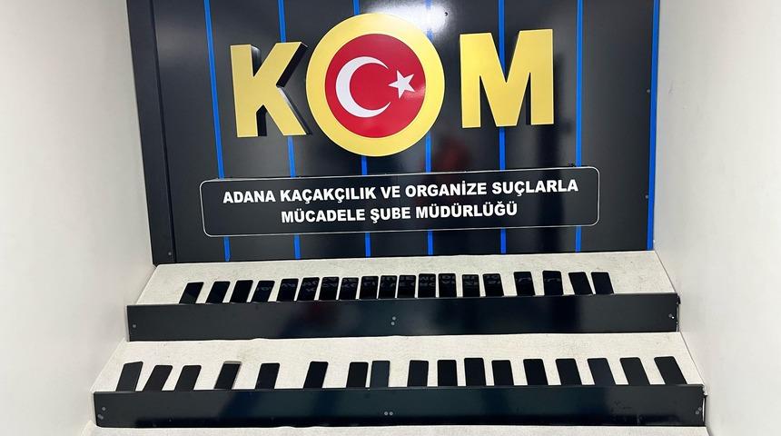 Adana'da kaçakçılık operasyonu! 51 cep telefonu ele geçirildi