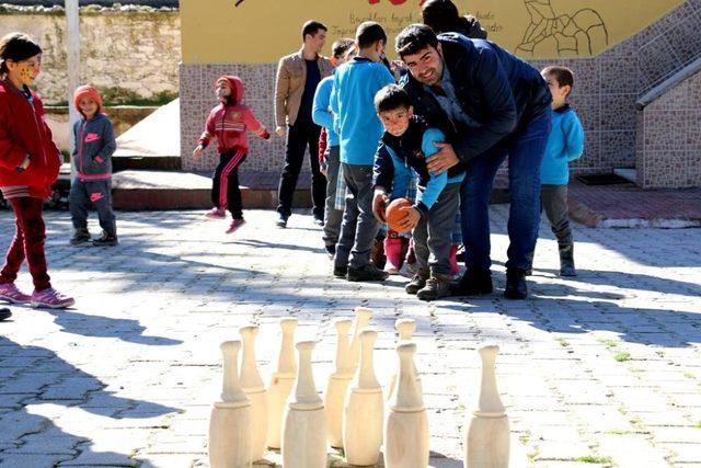 Aydın Genlik Merkezi gönüllere dokunmaya devam ediyor