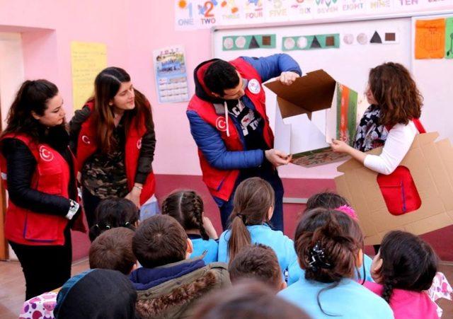 Aydın Genlik Merkezi gönüllere dokunmaya devam ediyor