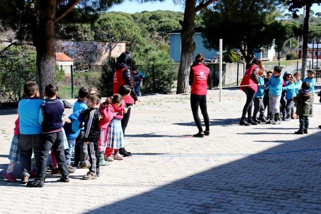 Aydın Genlik Merkezi gönüllere dokunmaya devam ediyor