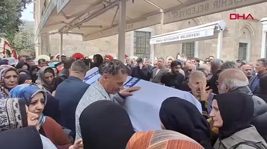 Bursa'daki otel yangınında ölen baba ve oğlu toprağa verildi