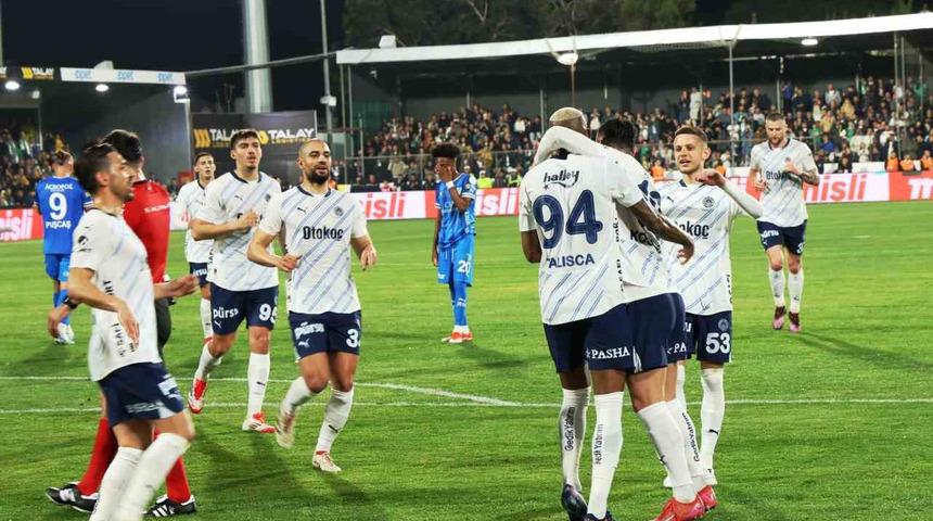 Fenerbahçe, Bodrum FK kalesine gol oldu yağdı! Zirve yarışında puan farkı 6'ya indi...