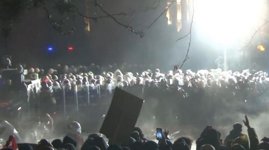 İstanbul'da İmamoğlu gösterileri! 53 kişi tutuklandı