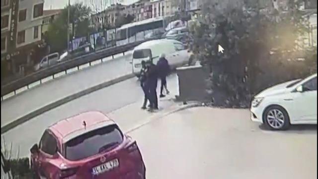 Yer: Avcılar... Film gibi olay! Çalıştığı şirkete ait 8 milyonu bankadan çekti: Başına gelmeyen kalmadı!