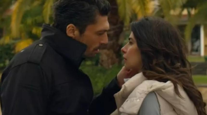 Sandık Kokusu final yapınca aşklarını ilan etmişlerdi! Nesrin Cavadzade ve Pamir Pekin'den aşk pozu 