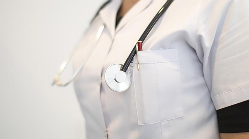 Sağlık çalışanlarına yeni düzenlemeler: Resmi Gazete’de yayımlandı! 