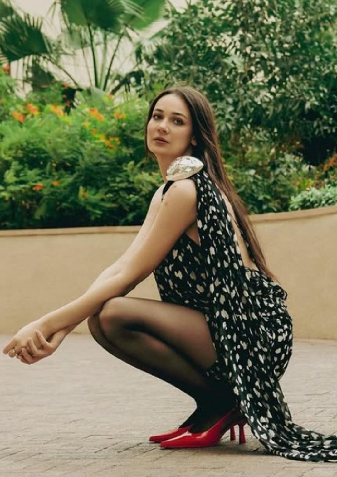 Gönül Dağı nın Dilek i Gülsim Ali kapak kızı oldu! Dergi pozu çok beğenildi  4