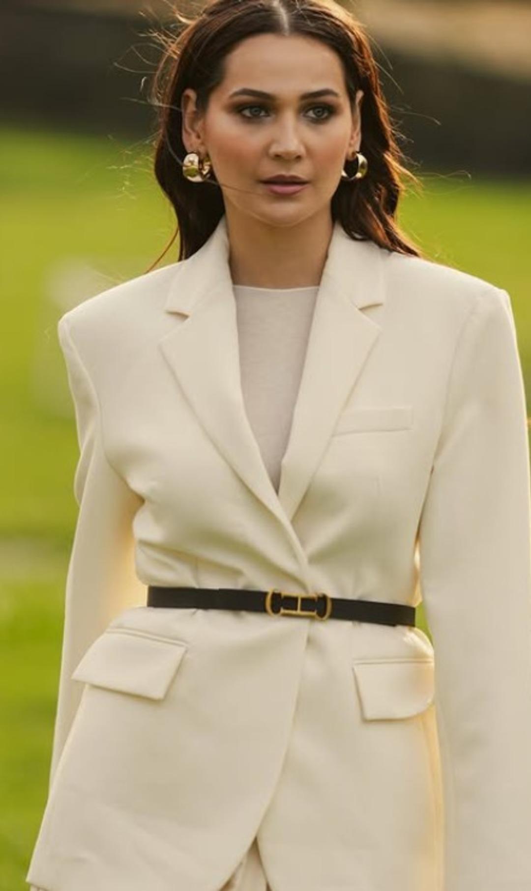 Gönül Dağı nın Dilek i Gülsim Ali kapak kızı oldu! Dergi pozu çok beğenildi  5