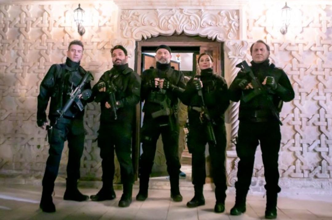 Fenomen dizi Arka Sokaklar a sürpriz isim! Usta oyuncu kadroda 1