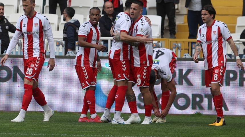 Sivasspor, Adana Demirspor'u farklı geçti!