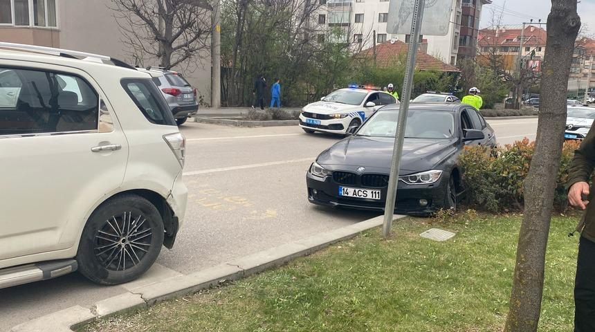Bolu'da kaza: Yayaya yol veren araçla çarpıştı: 1 yaralı